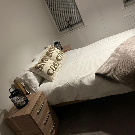 2 Bed Hengrove Villa Bristol Buitenkant foto