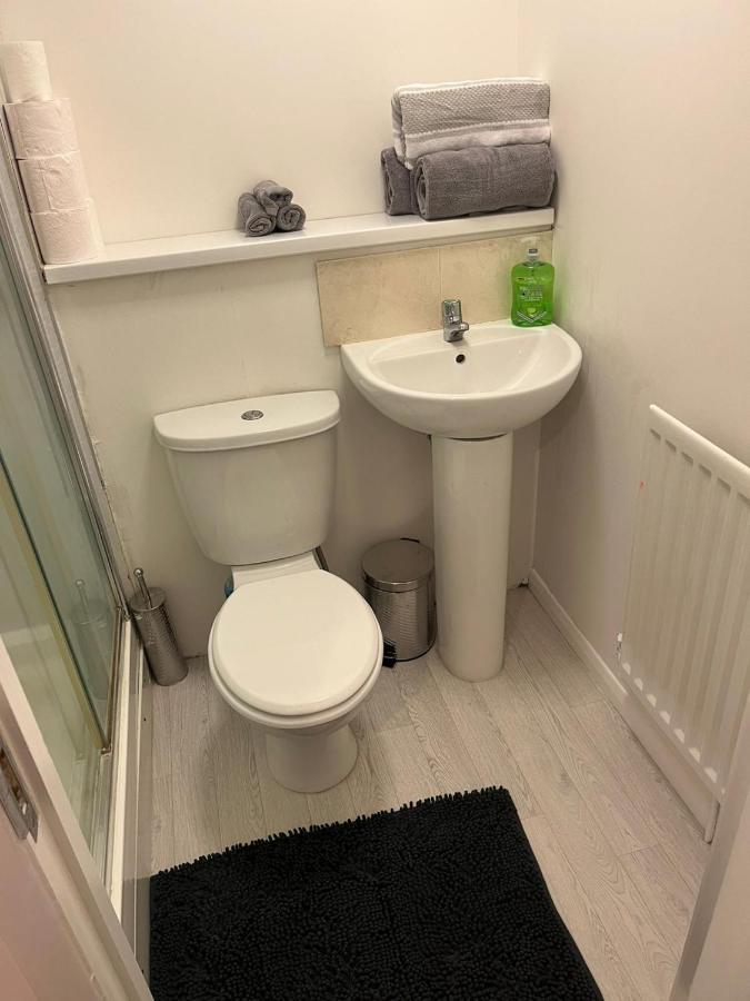 2 Bed Hengrove Villa Bristol Buitenkant foto